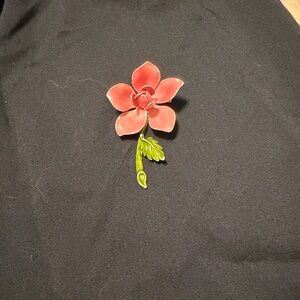 Chic Floral Brooch in Pink and Green